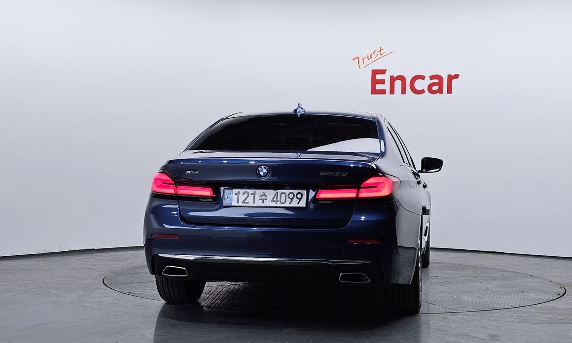 BMW 5-Series 2021