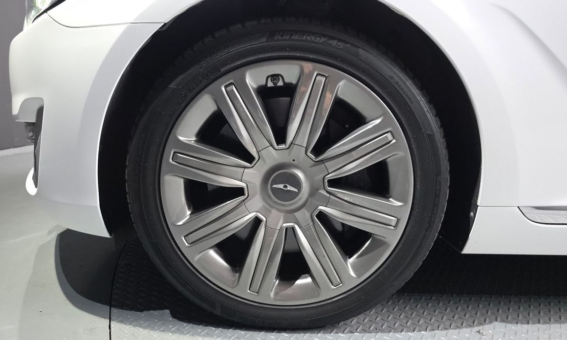 Genesis EQ900 2018