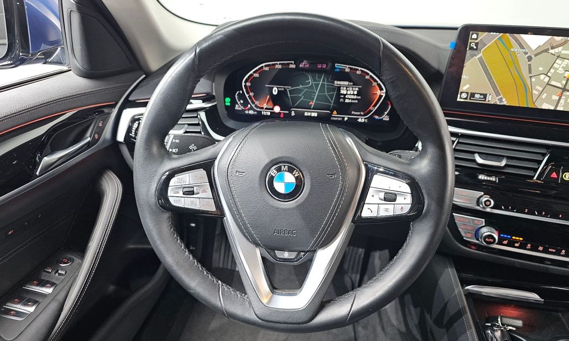 BMW 5-Series 2021