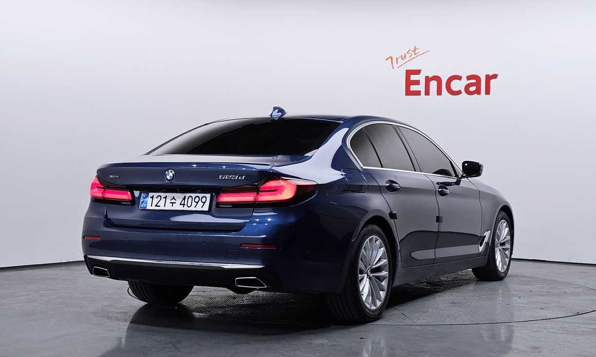BMW 5-Series 2021
