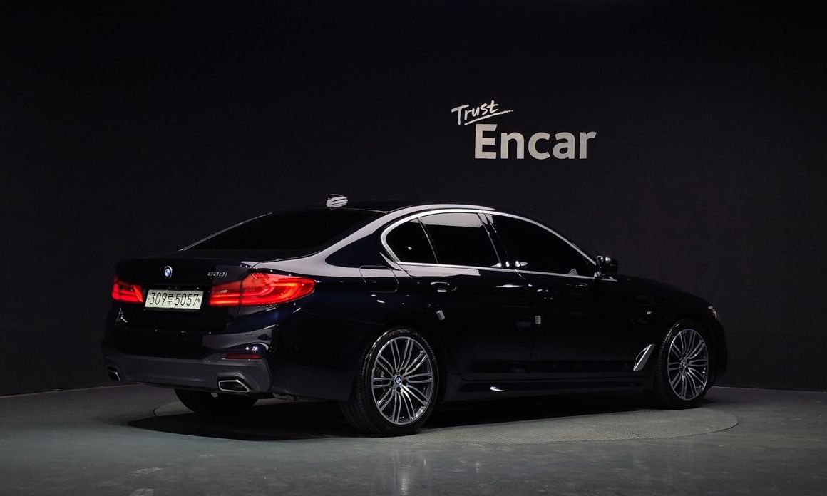 BMW 5-Series 2020
