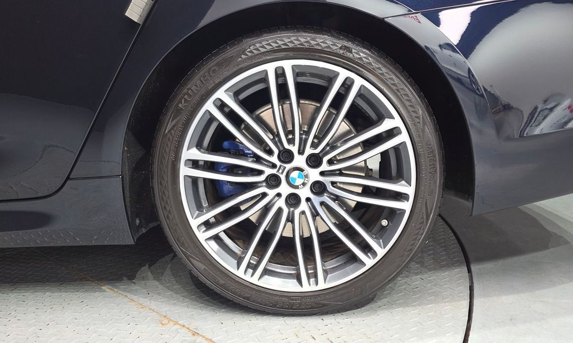BMW 5-Series 2020