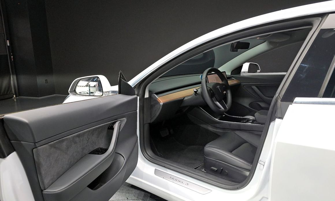 Tesla Model 3 2020
