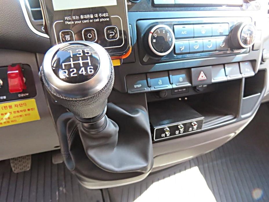 Hyundai Solati 2016