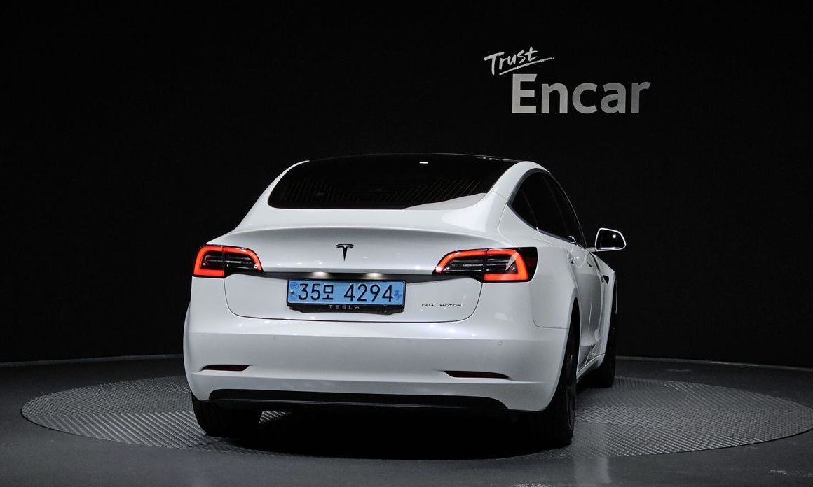 Tesla Model 3 2020