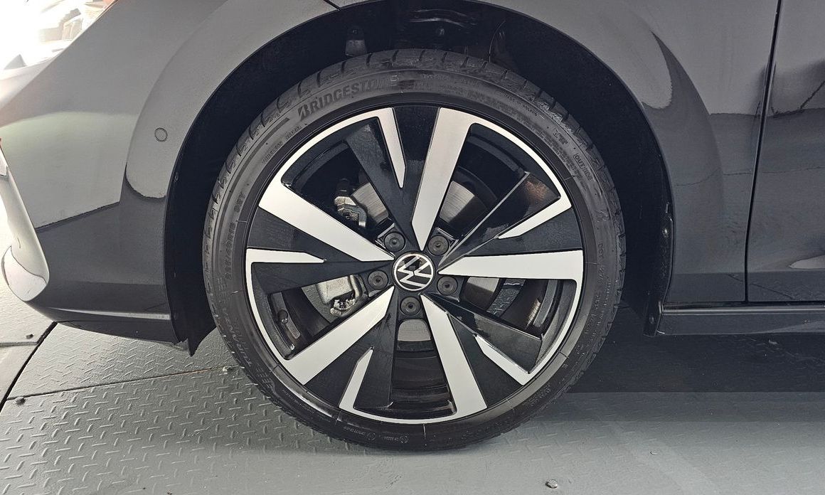 Volkswagen Golf 2025