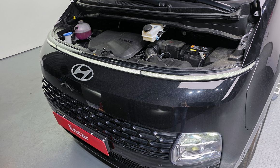 Hyundai Staria 2025