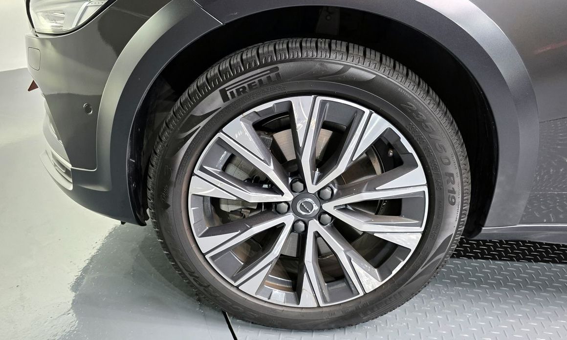 Volvo V90 2021