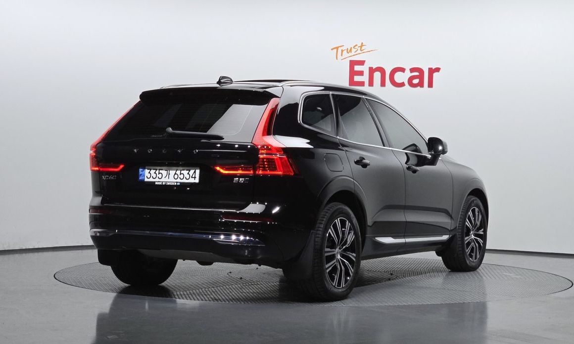Volvo XC60 2022