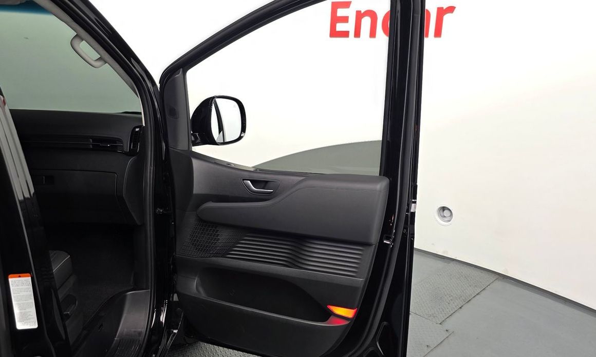 Hyundai Staria 2025