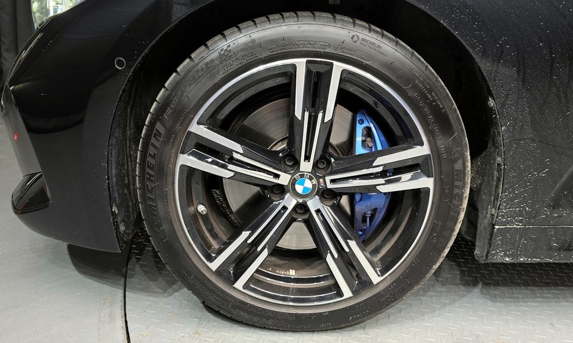 BMW 3-Series 2024