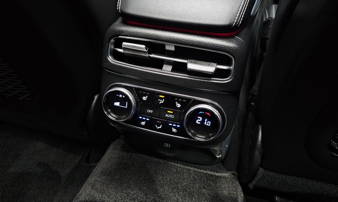 Genesis GV70 2023
