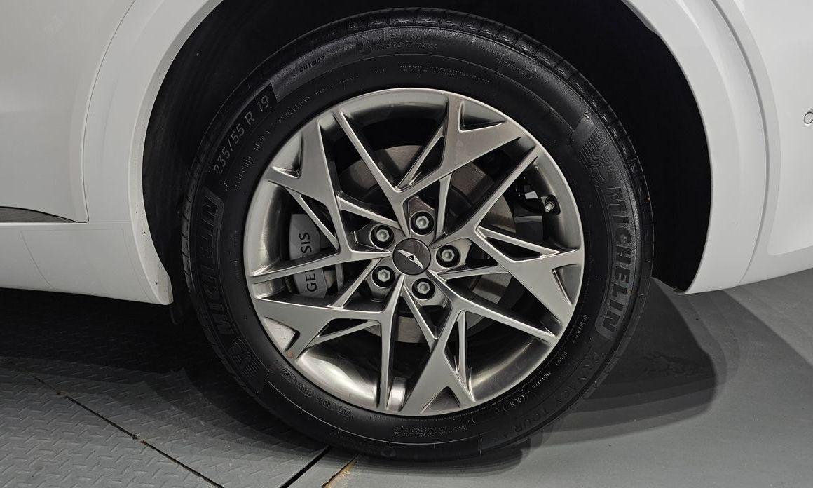 Genesis GV70 2023