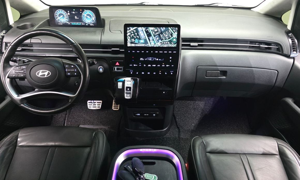 Hyundai Staria 2025