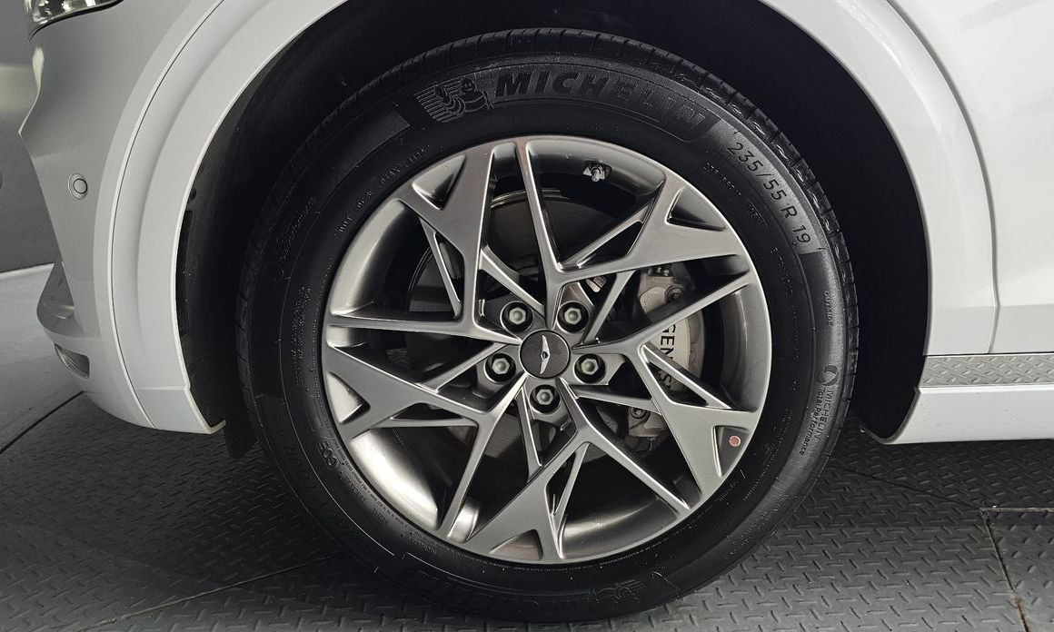 Genesis GV70 2023