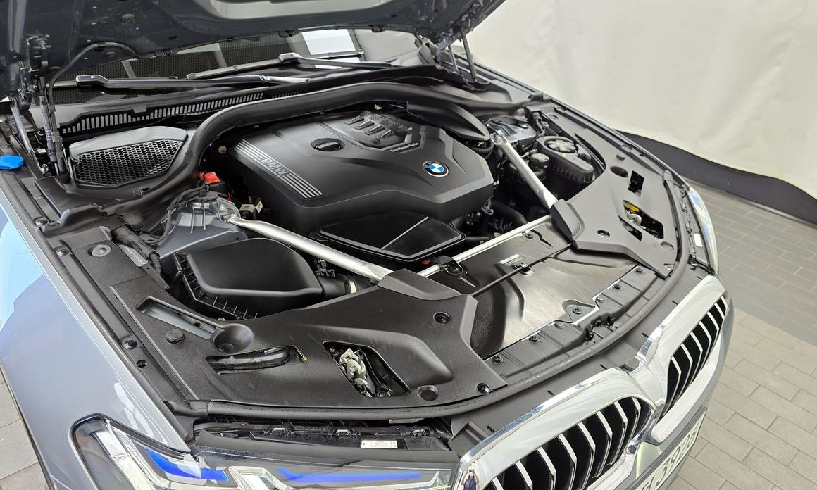 BMW 5-Series 2023