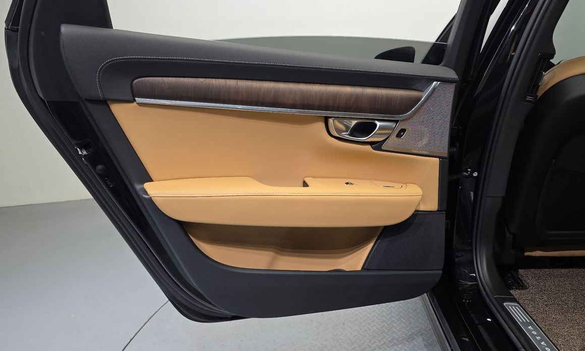 Volvo S90 2023