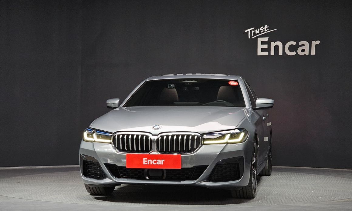 BMW 5-Series 2023