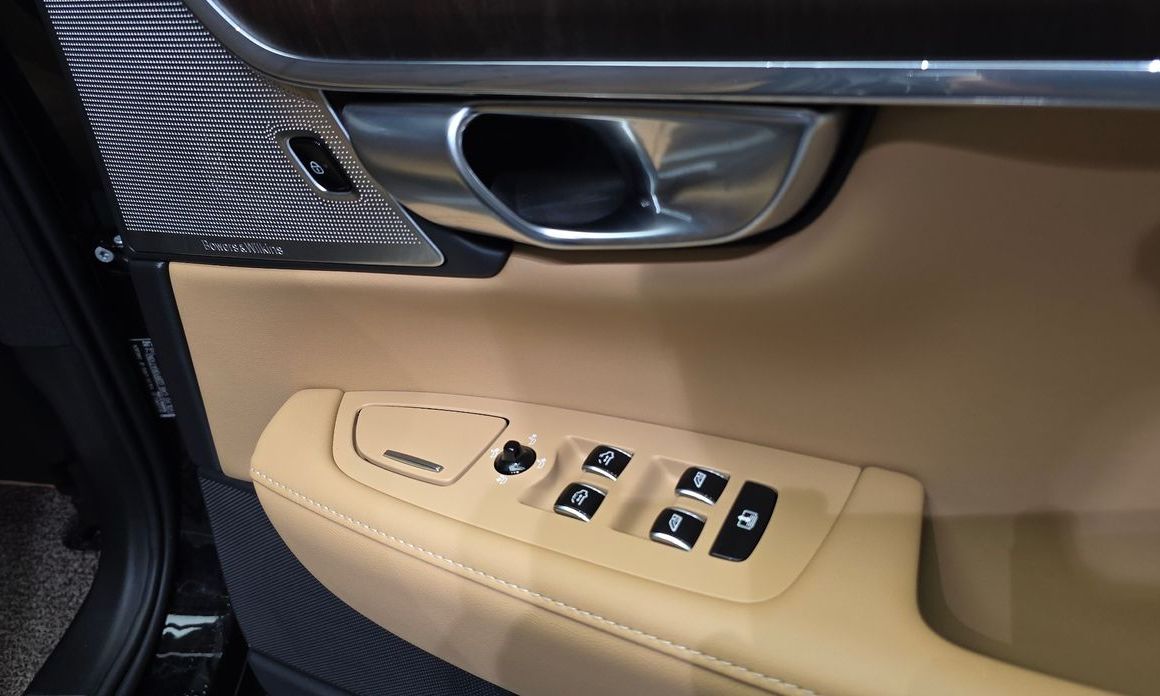 Volvo S90 2023