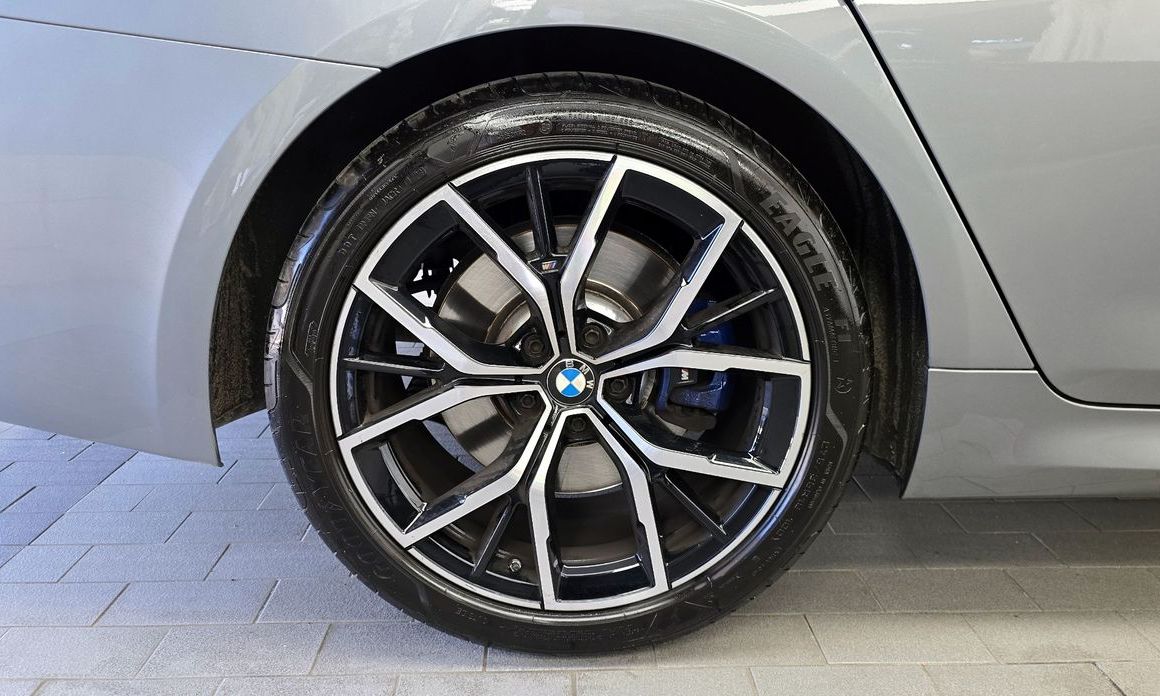 BMW 5-Series 2023
