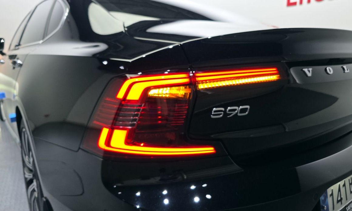 Volvo S90 2023