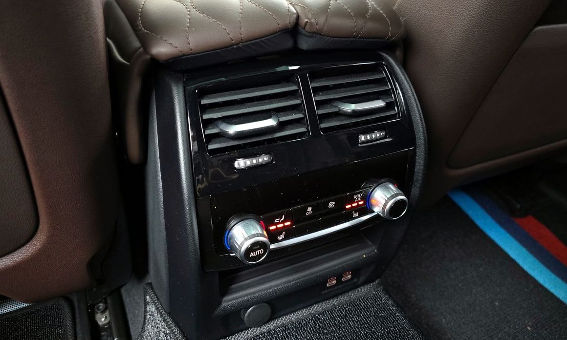 BMW 5-Series 2023