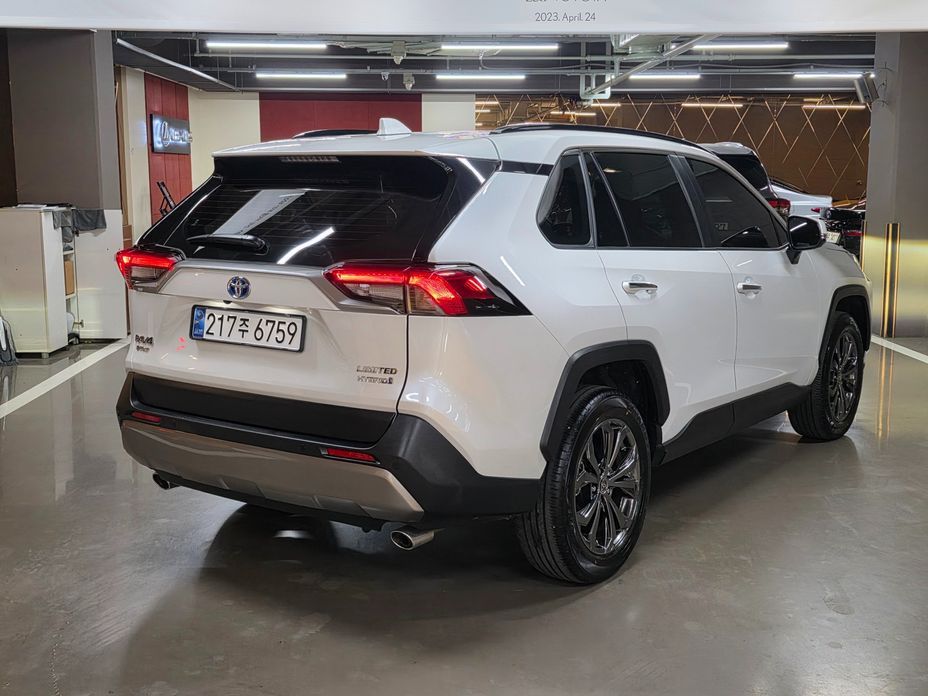 Toyota RAV4 2024