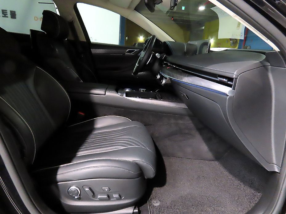 Genesis G80 2023