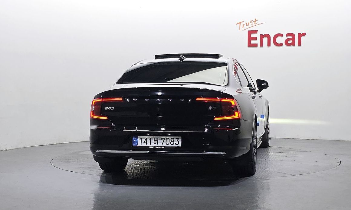 Volvo S90 2023