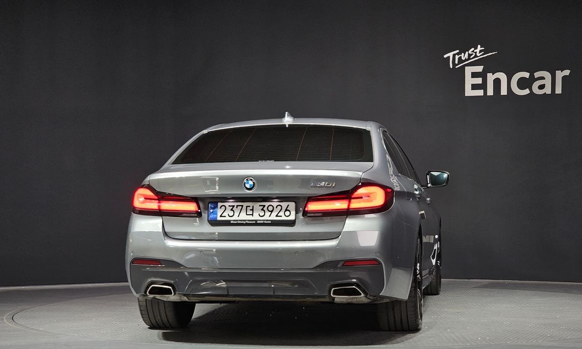 BMW 5-Series 2023