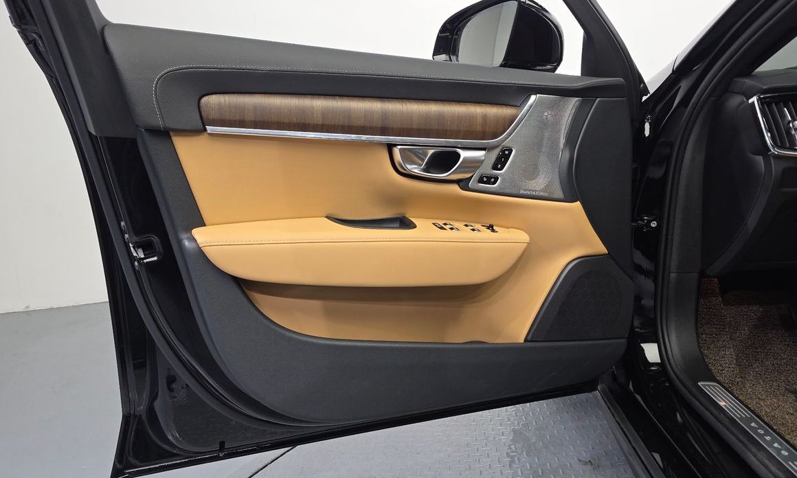 Volvo S90 2023
