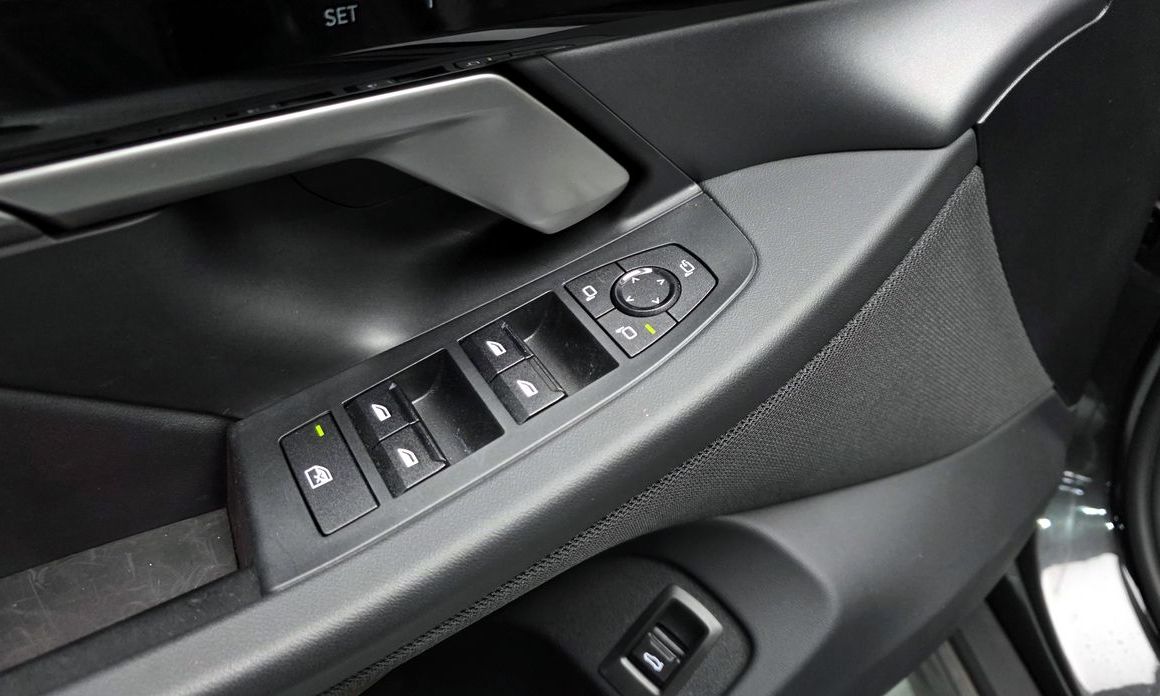 BMW 5-Series 2024