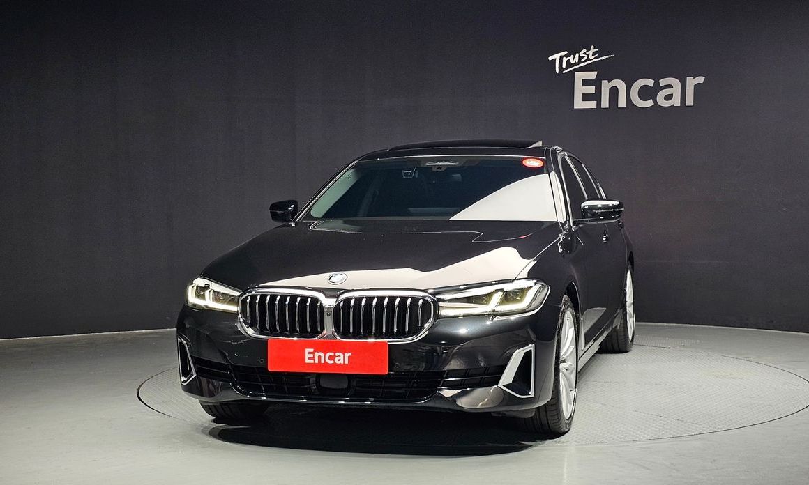 BMW 5-Series 2023