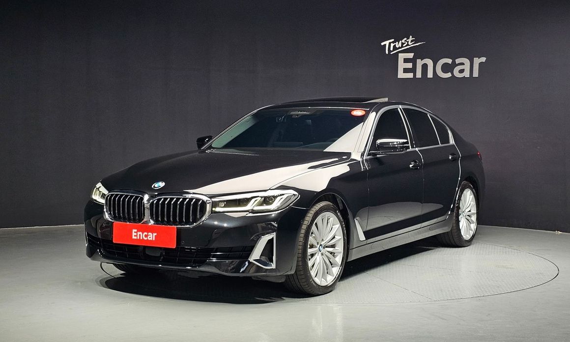 BMW 5-Series 2023