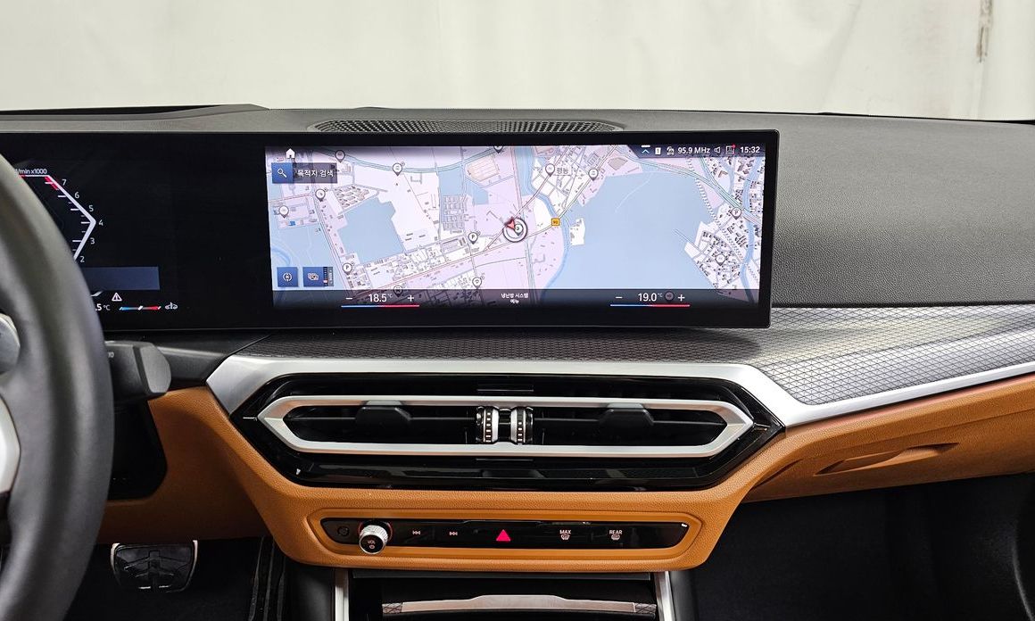 BMW 3-Series 2024