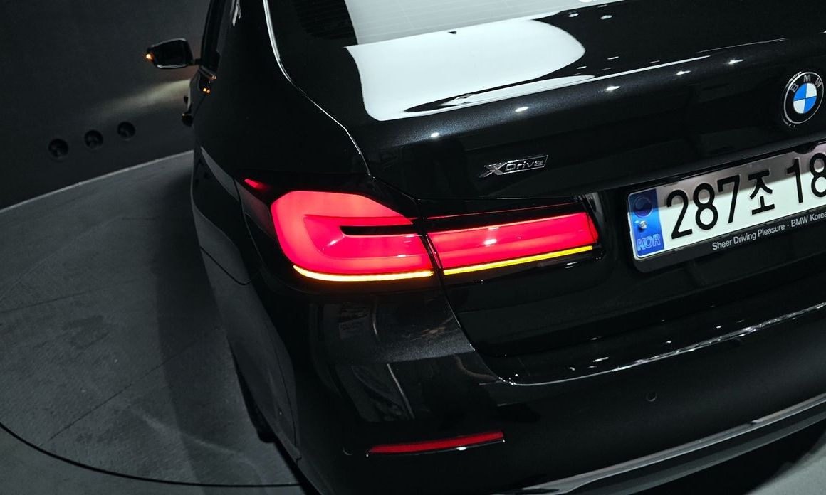 BMW 5-Series 2023