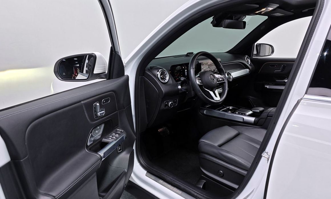 Mercedes-Benz GLB-Class 2023