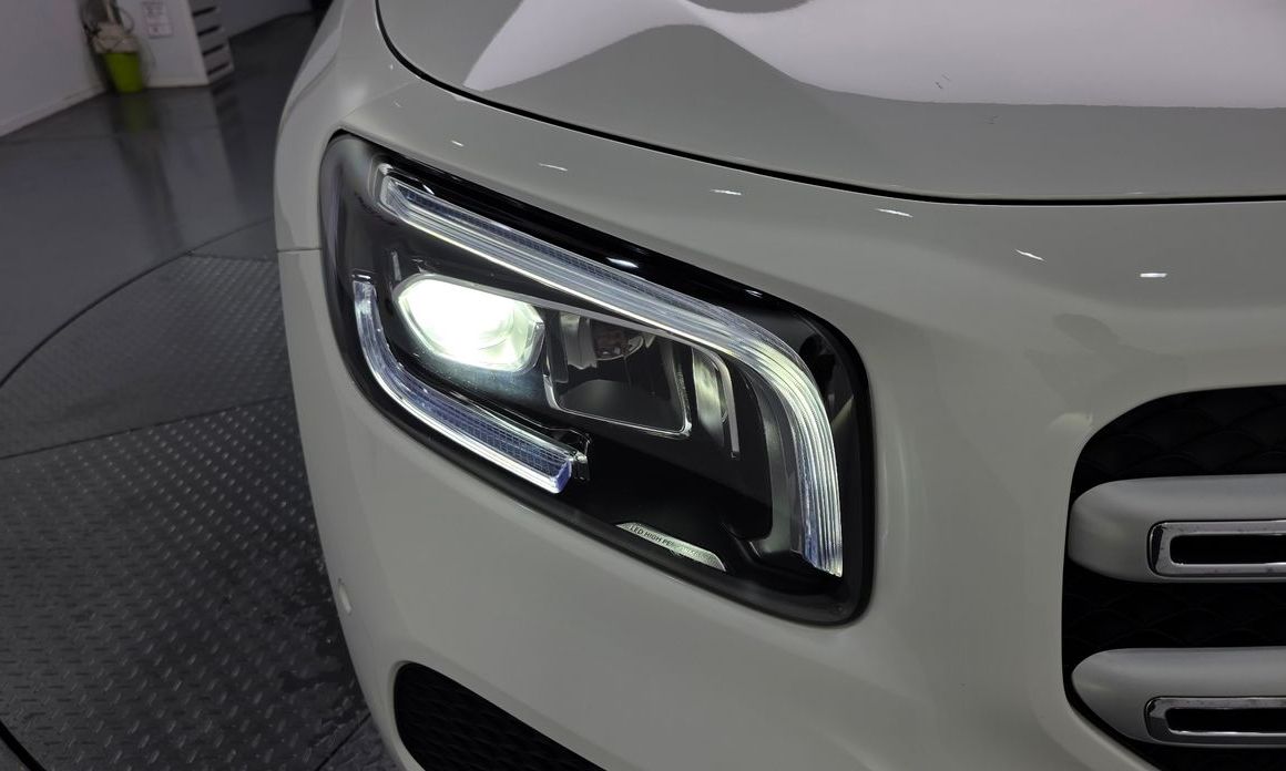 Mercedes-Benz GLB-Class 2023