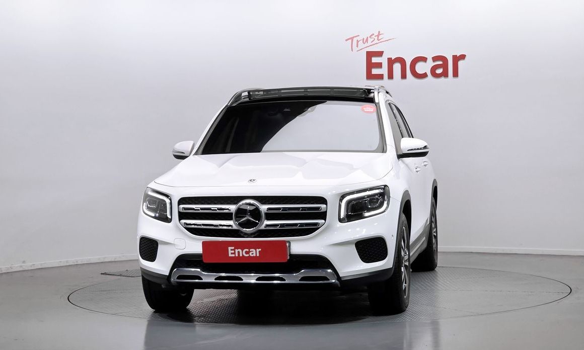 Mercedes-Benz GLB-Class 2023