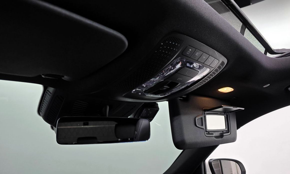 Mercedes-Benz GLB-Class 2023