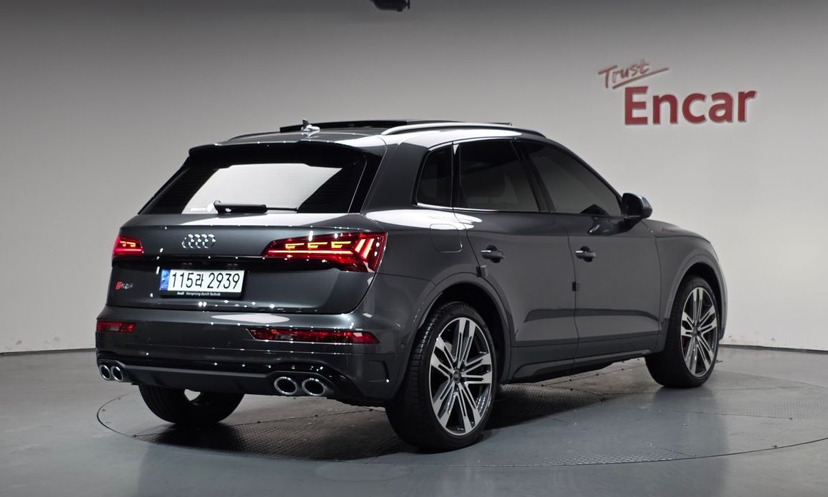 Audi SQ5 2022