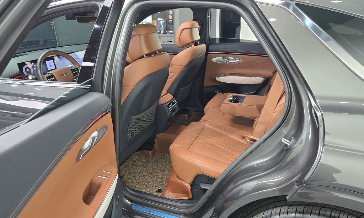 Genesis GV70 2025