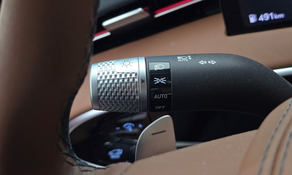 Genesis GV70 2025