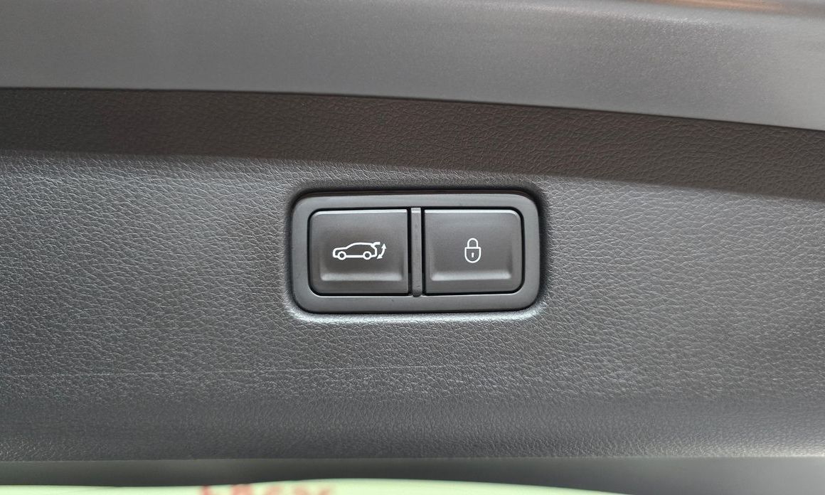 Genesis GV70 2025
