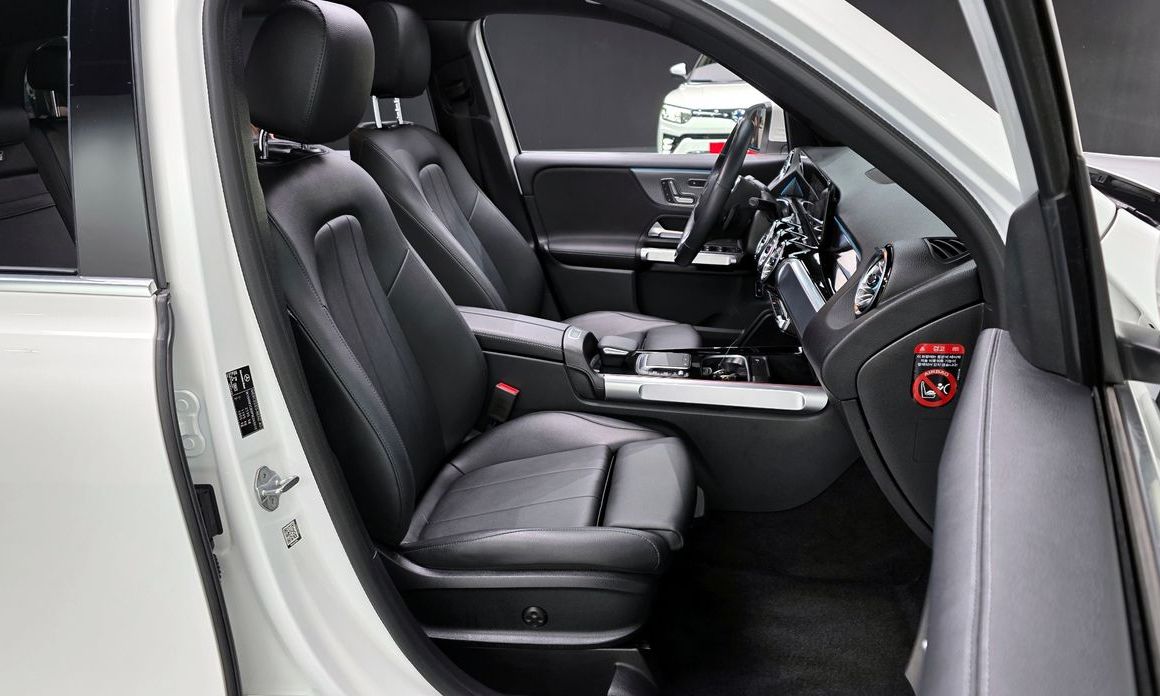 Mercedes-Benz GLB-Class 2023