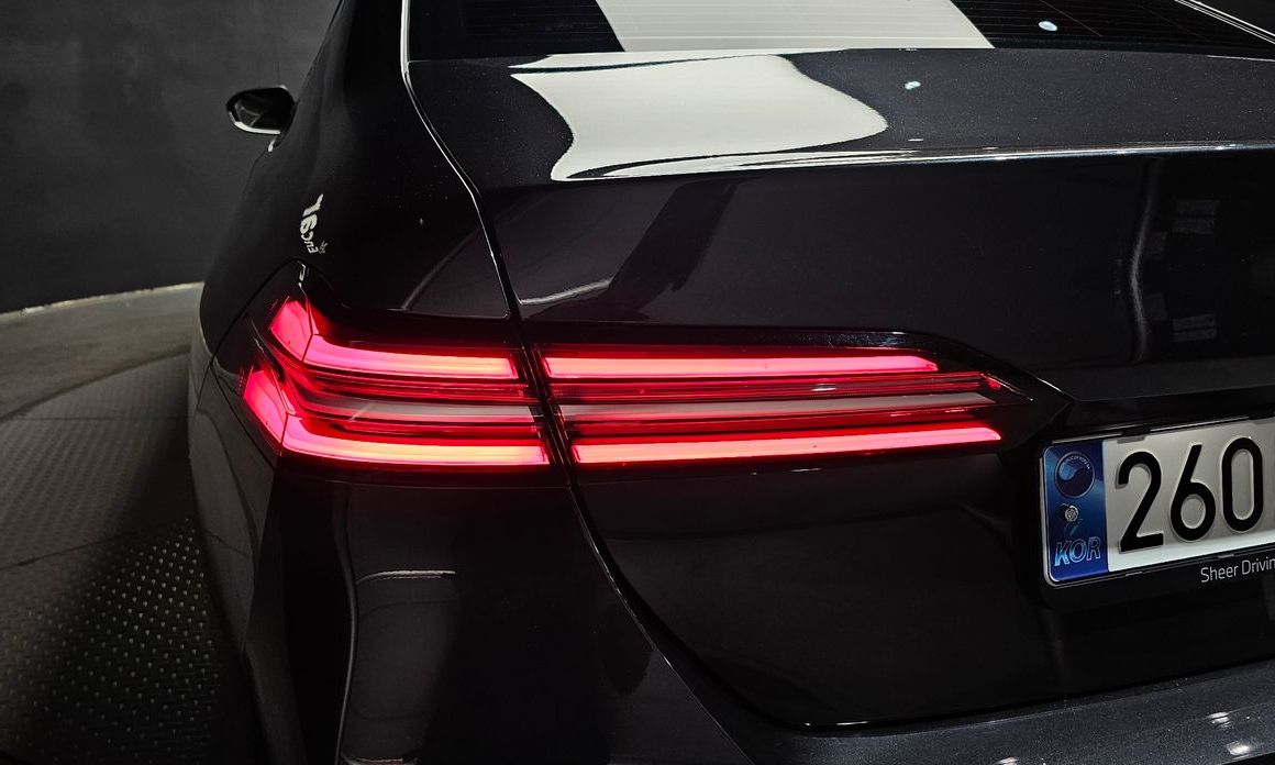 BMW 5-Series 2025