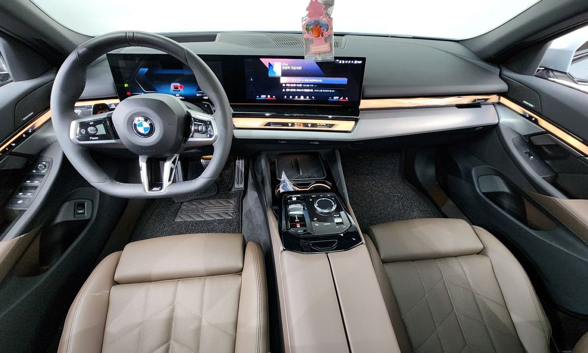 BMW 5-Series 2025