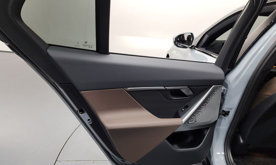 BMW 5-Series 2025