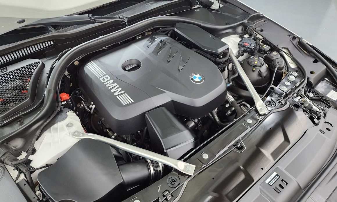 BMW 5-Series 2025