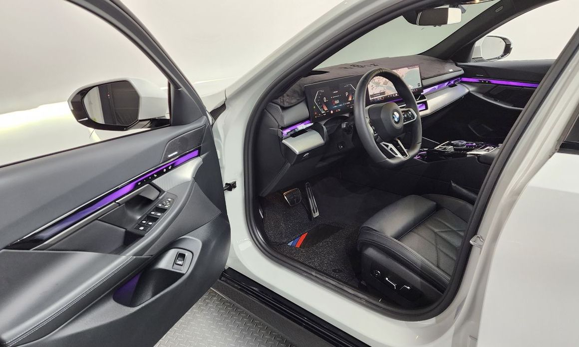 BMW 5-Series 2025